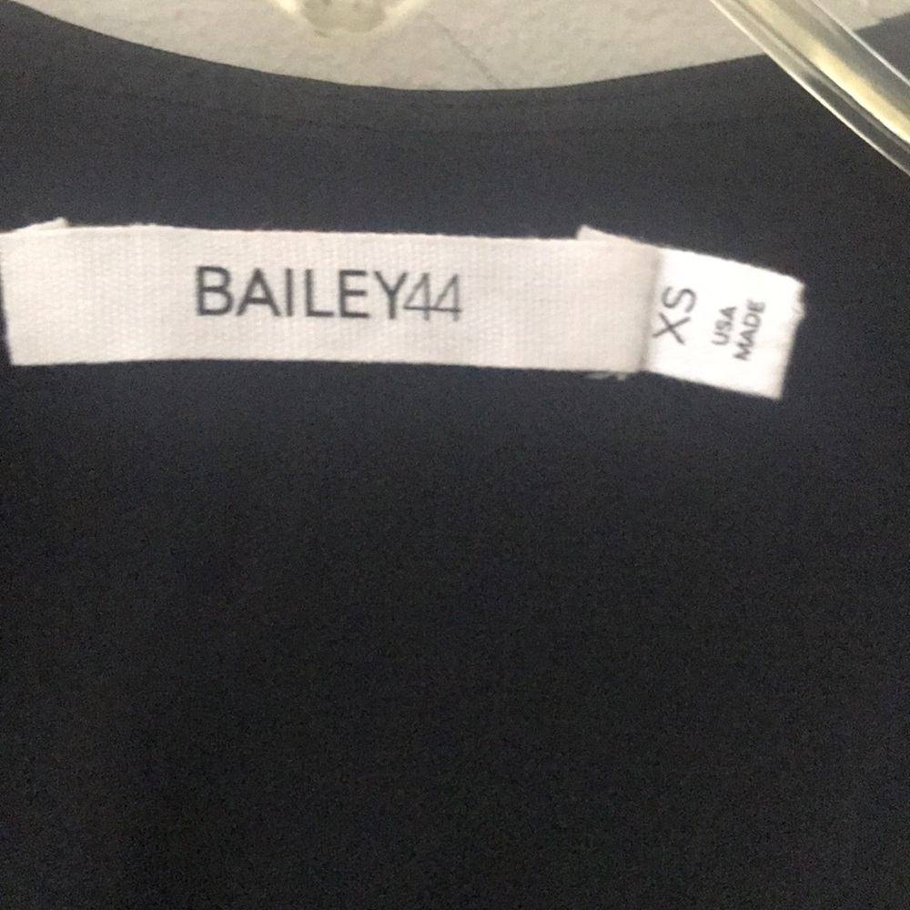 Bailey 44 top - Picture 2 of 8